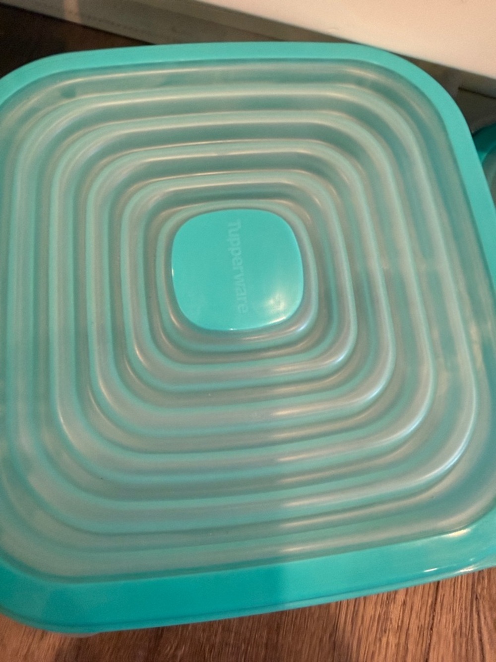 Tupperware Turquoise Square Food Storage Containers - Set of 4 - Picture 7 of 16